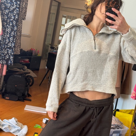 Sweaty Betty Restful Boucle Half Zip Sweatshirt - Picture 4 of 8